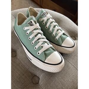 Converse Women’s Low Top All-Stars Canvas Lace up Sneaker, Mint Green, size 6.5